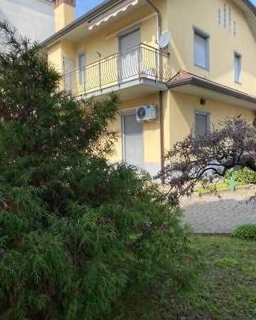 La Casa Di Amalia Apartment Rho Bagian luar foto