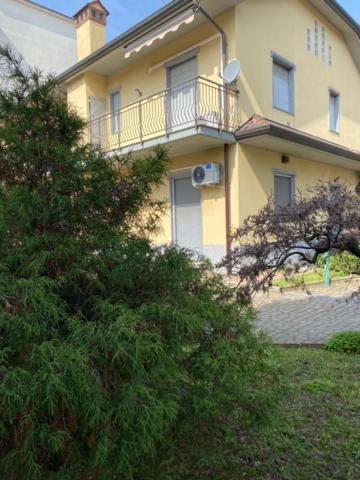 La Casa Di Amalia Apartment Rho Bagian luar foto