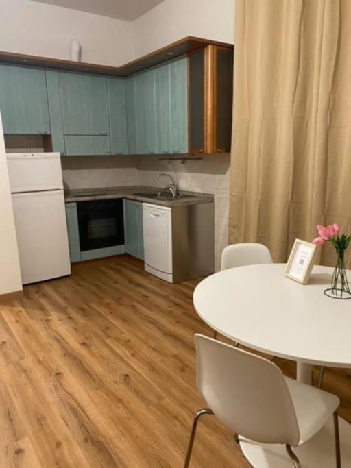 La Casa Di Amalia Apartment Rho Bagian luar foto