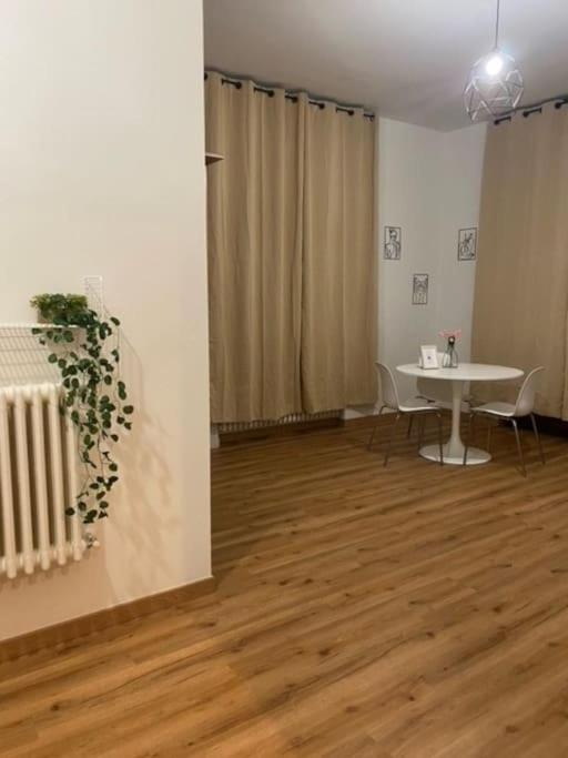 La Casa Di Amalia Apartment Rho Bagian luar foto